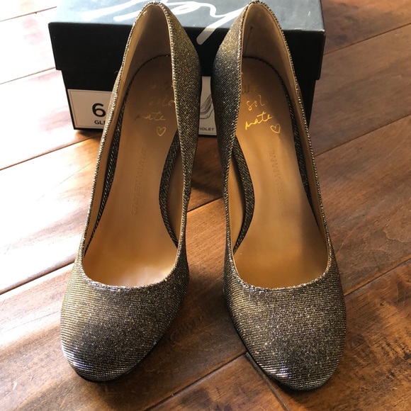Banana Republic “Violet” Gold/Silver, NEW, 6.5 - Picture 1 of 7